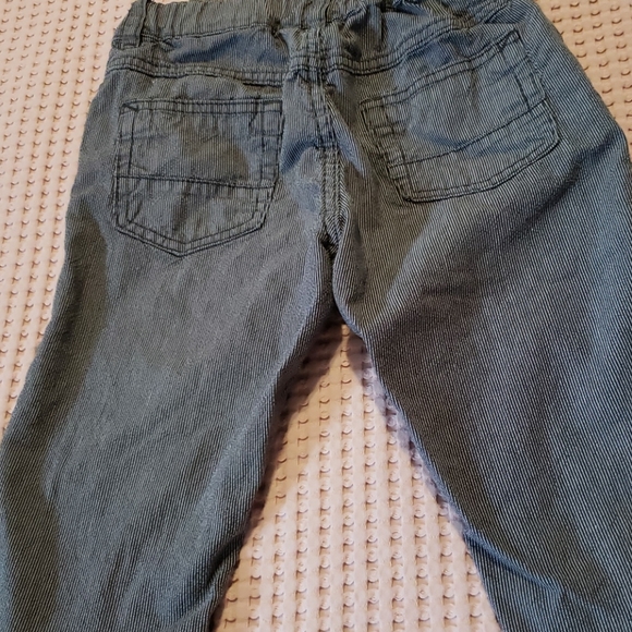 Two boys shorts. - Picture 9 of 13